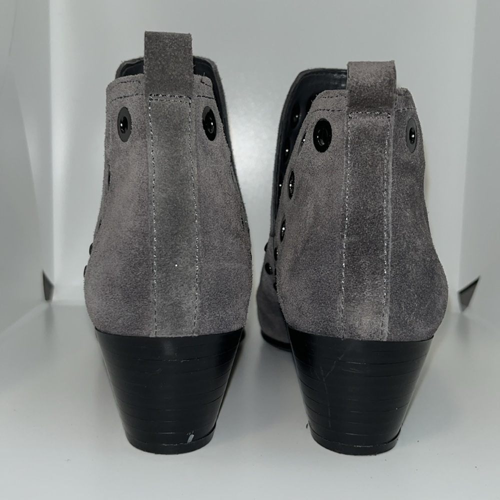Sam Edelman Grey Suede Rubin Studded Grommet Ankle Bootie Women’s Size 6 - Picture 5 of 11
